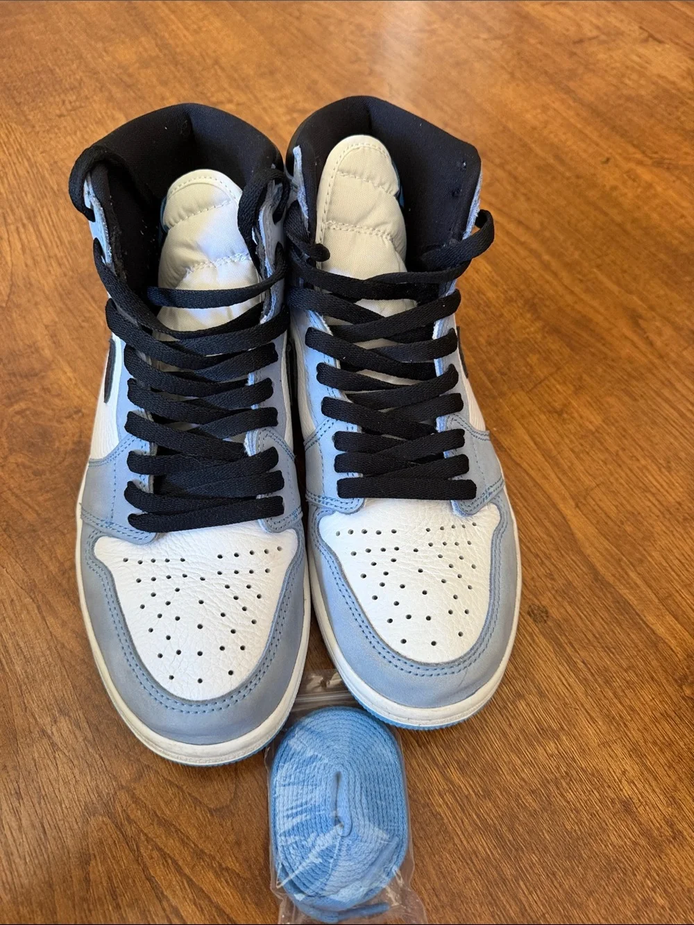 Nike Air Jordan 1 High OG - University Blue/Black/White